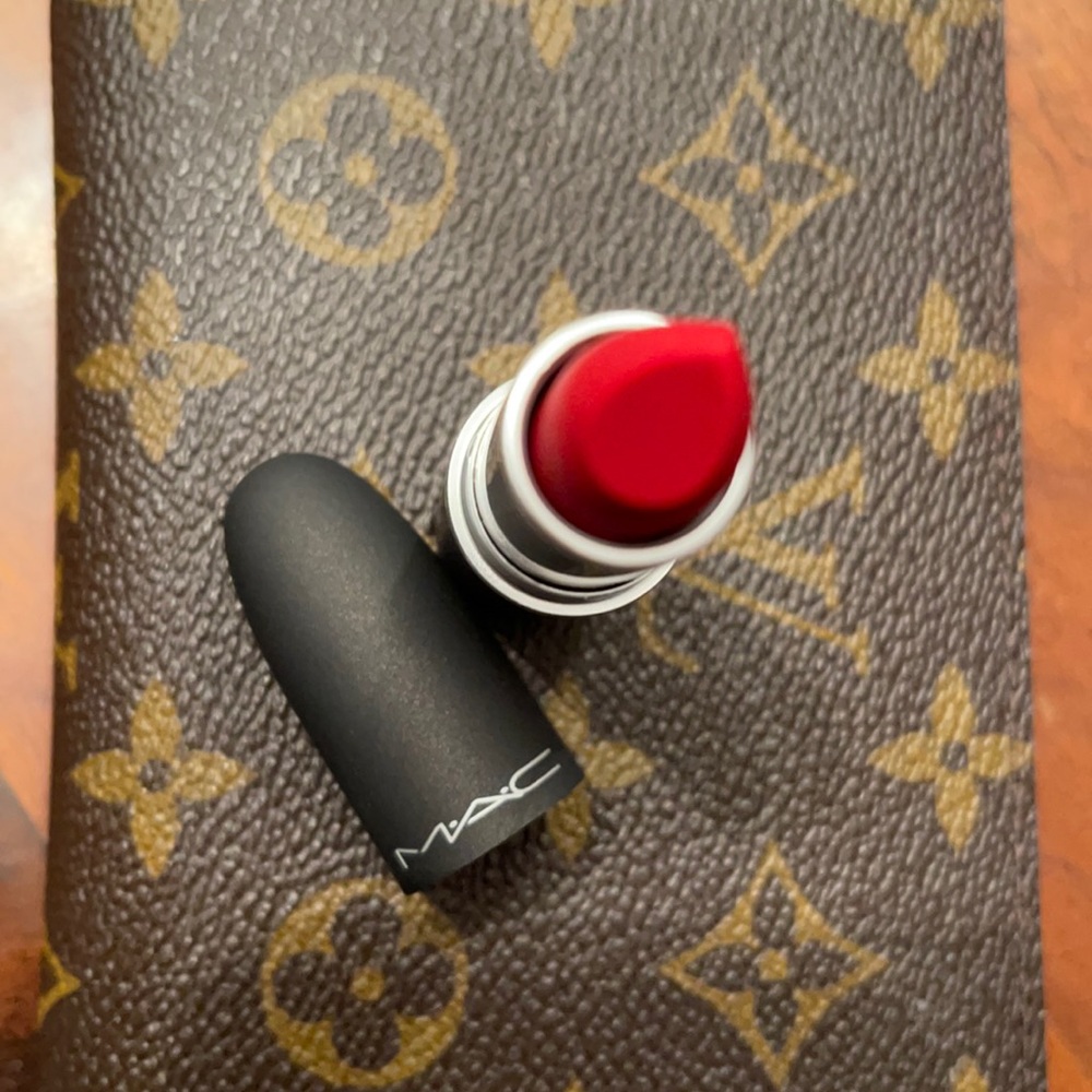 ❣️MAC LIPSTICK❣️ - Picture 6 of 6